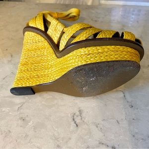 Only worn once. I have dust bag. No box